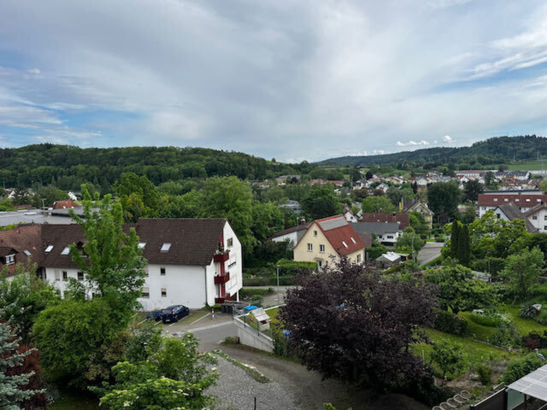 Ein Haus mit schönenAusblicken..